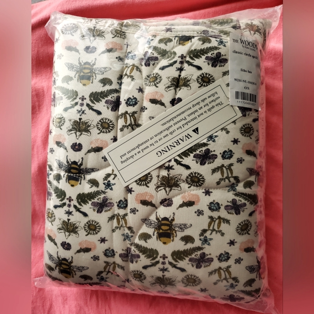 SOLD NIB Woods Litho Bee Quilt
